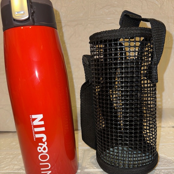 NUO & JIN insulated travel tumbler with holder - Picture 1 of 3